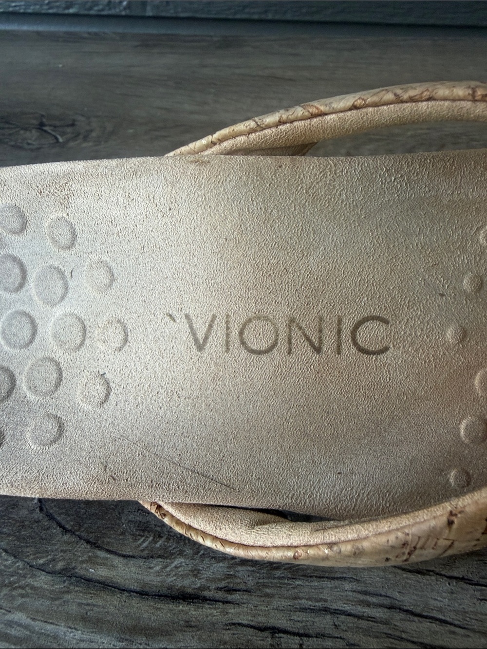 Women’s Vionic sandals size 8.8 - Picture 6 of 7